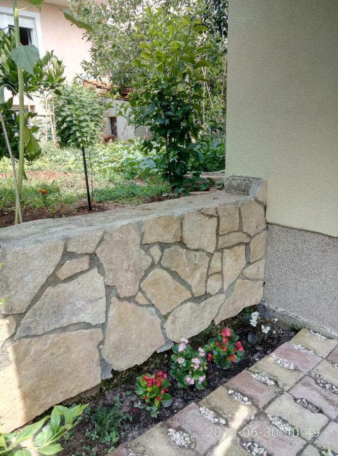 Apartman Vivian Pula Zewnętrze zdjęcie