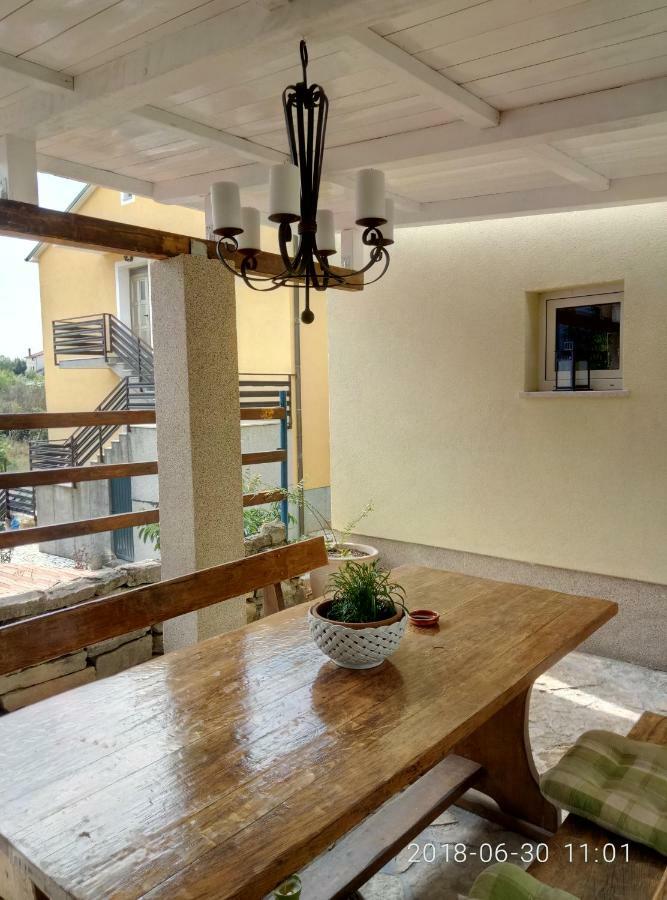 Apartman Vivian Pula Zewnętrze zdjęcie